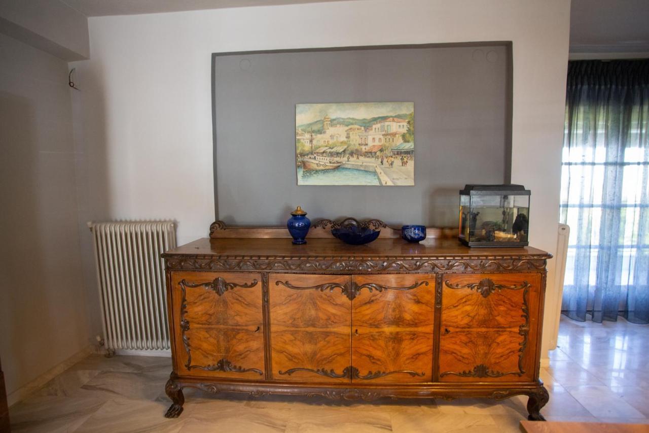Τraditional Fully Detached Villa On A Luxurious Hillock Of Thessaloniki With Its Own Garden Also For Family & Wedding Gatherings For 10 To 25 People Only 15 Minutes From Airport מראה חיצוני תמונה