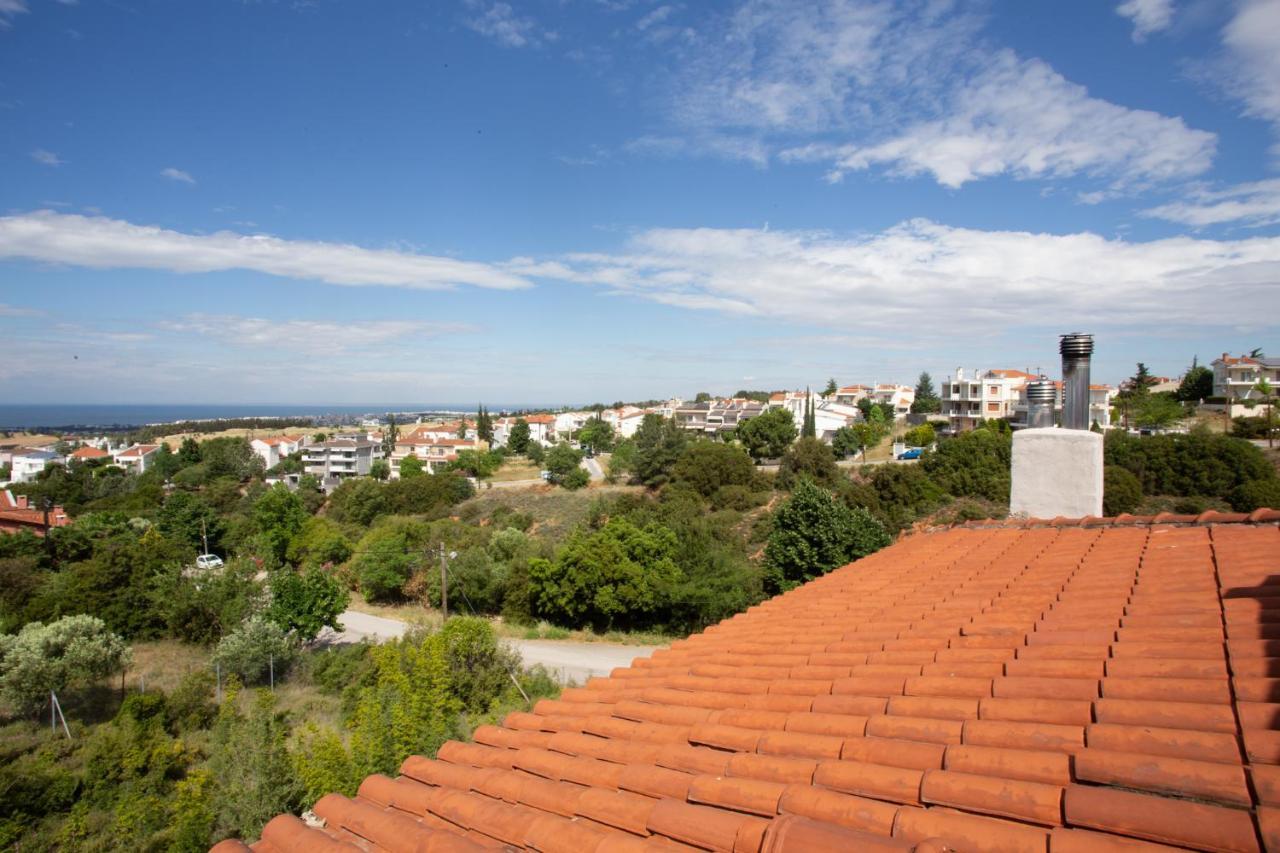 Τraditional Fully Detached Villa On A Luxurious Hillock Of Thessaloniki With Its Own Garden Also For Family & Wedding Gatherings For 10 To 25 People Only 15 Minutes From Airport מראה חיצוני תמונה